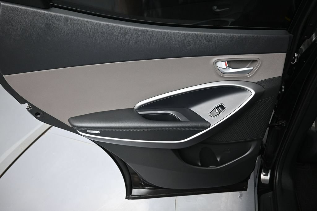 Used 2018 Hyundai Santa Fe Sport FWD image 24