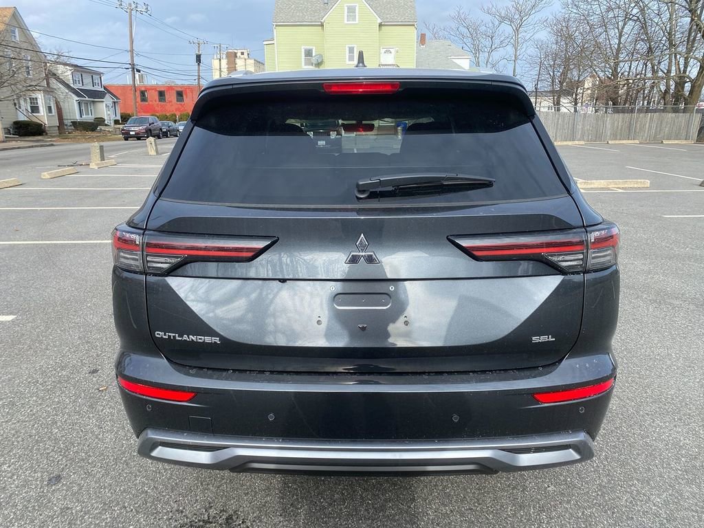 New 2026 Mitsubishi Outlander SEL FWD image 6