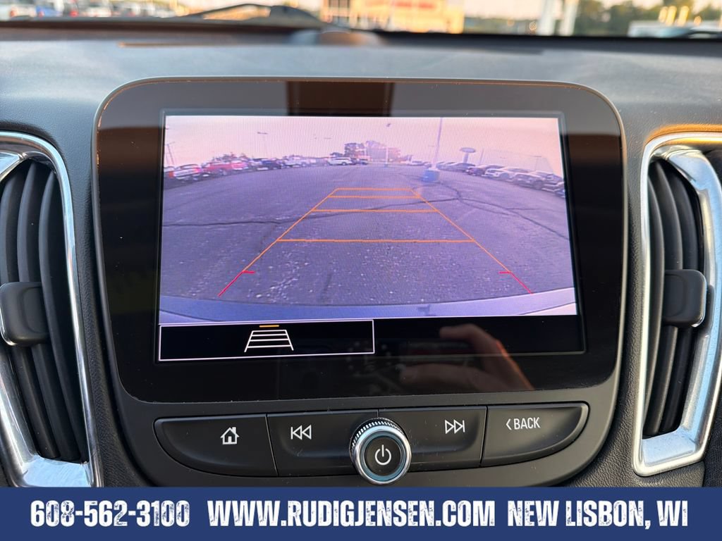 Used 2021 Chevrolet Malibu LT FWD image 19