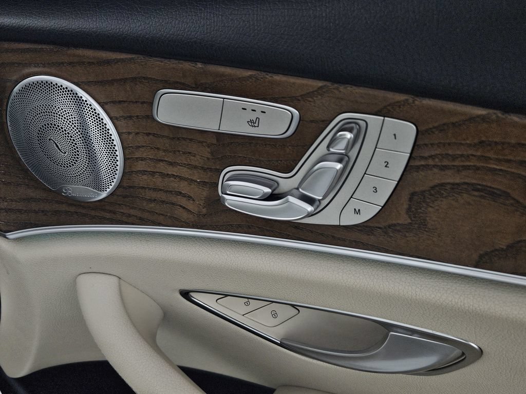 Used 2019 Mercedes-Benz E 300 w/ Premium 1 Package image 28