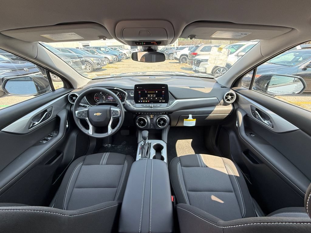 New 2026 Chevrolet Blazer LT w/ Midnight/Sport Edition AWD/4WD image 22