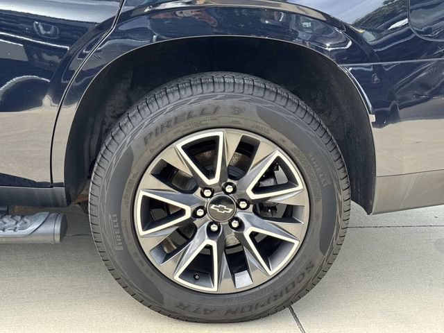 Used 2022 Chevrolet Tahoe Z71 w/ Luxury Package AWD/4WD image 40