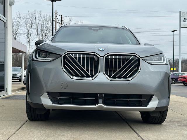 Certified 2025 BMW X3 xDrive30i image 2