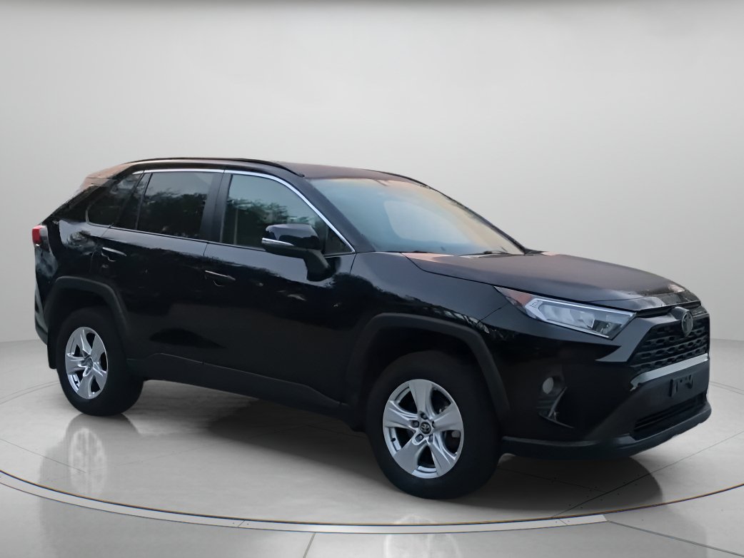 Used 2021 Toyota RAV4 XLE AWD/4WD image 35