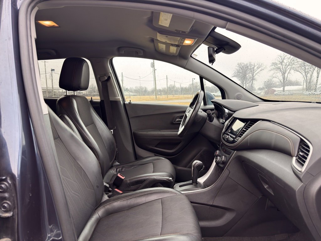 Used 2018 Chevrolet Trax LT w/ Driver Confidence Package image 54