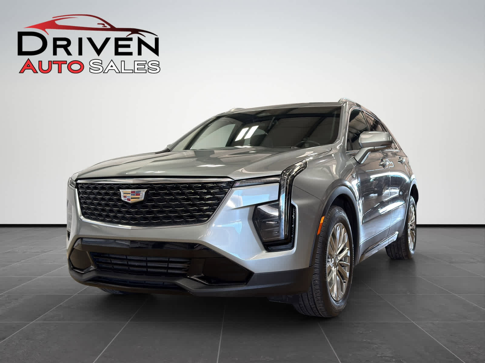Used 2024 Cadillac XT4 Premium Luxury image 1