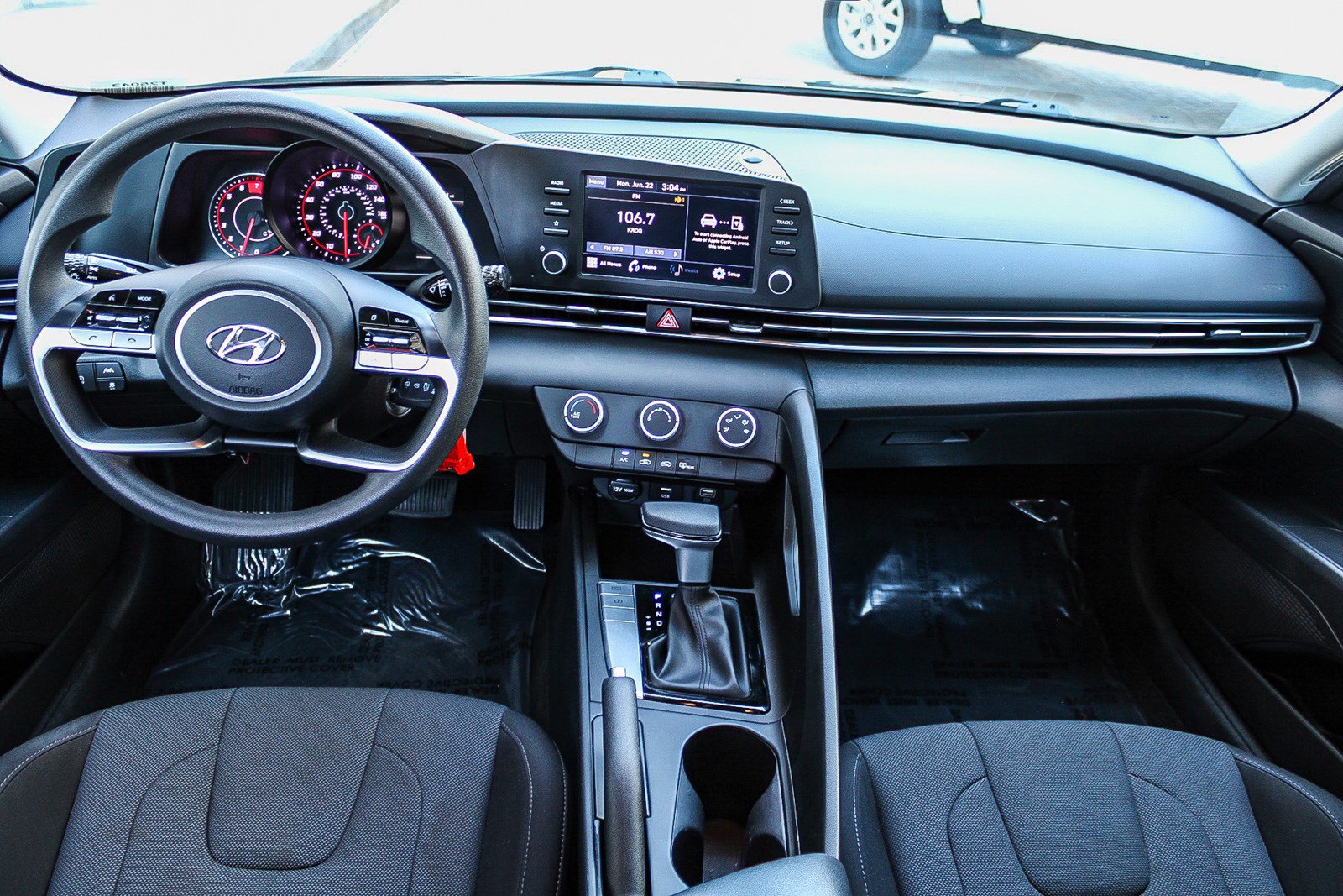Used 2023 Hyundai Elantra SE FWD image 14
