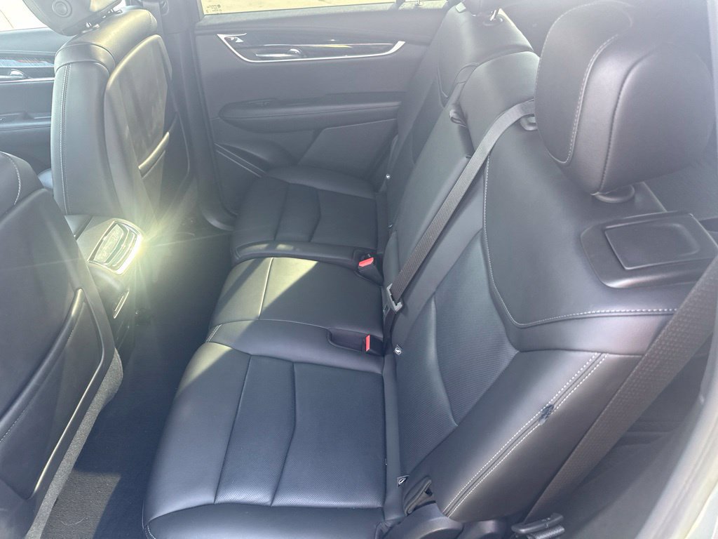 Used 2022 Cadillac XT6 Premium Luxury w/ Technology Package FWD image 31