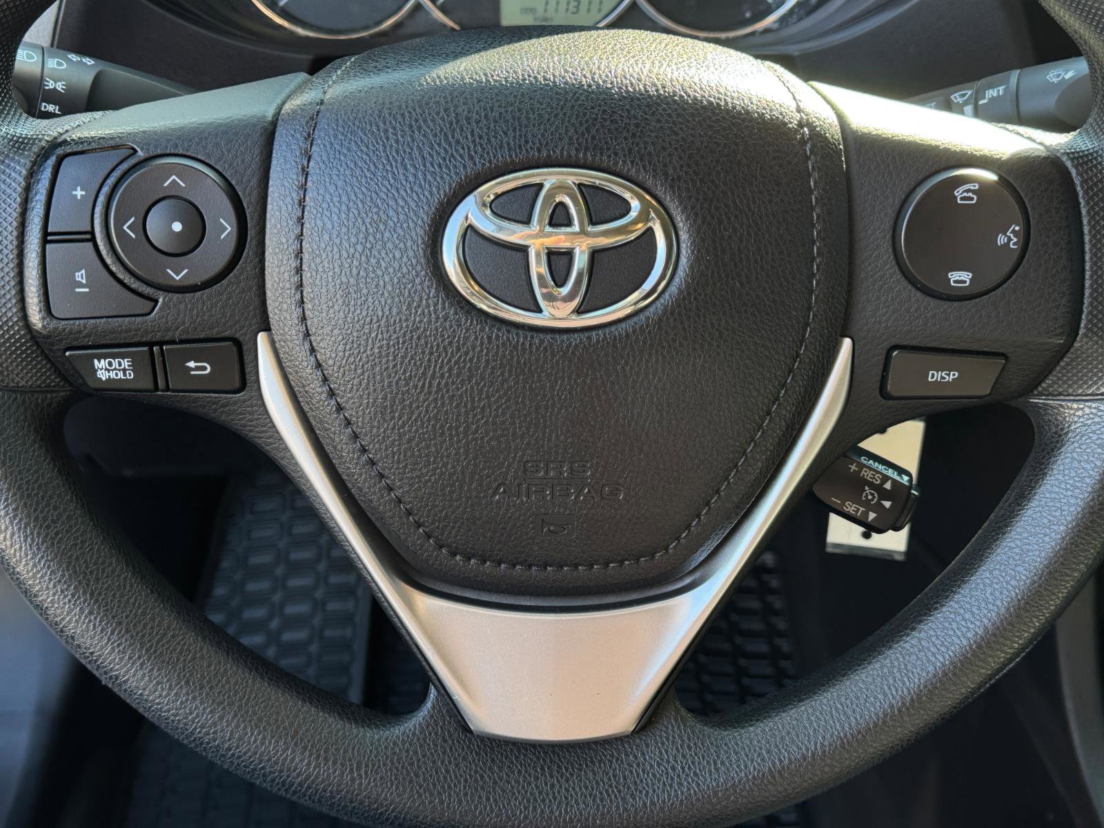 Used 2015 Toyota Corolla LE FWD image 19