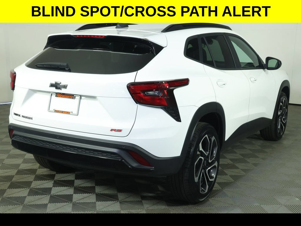Used 2025 Chevrolet Trax RS w/ Driver Confidence Package FWD image 7