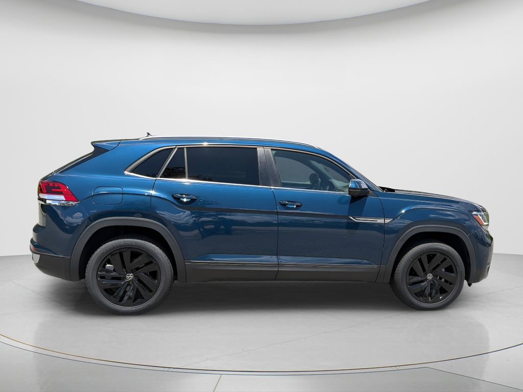 Certified 2022 Volkswagen Atlas Cross Sport SE w/ Panoramic Sunroof Package FWD image 9