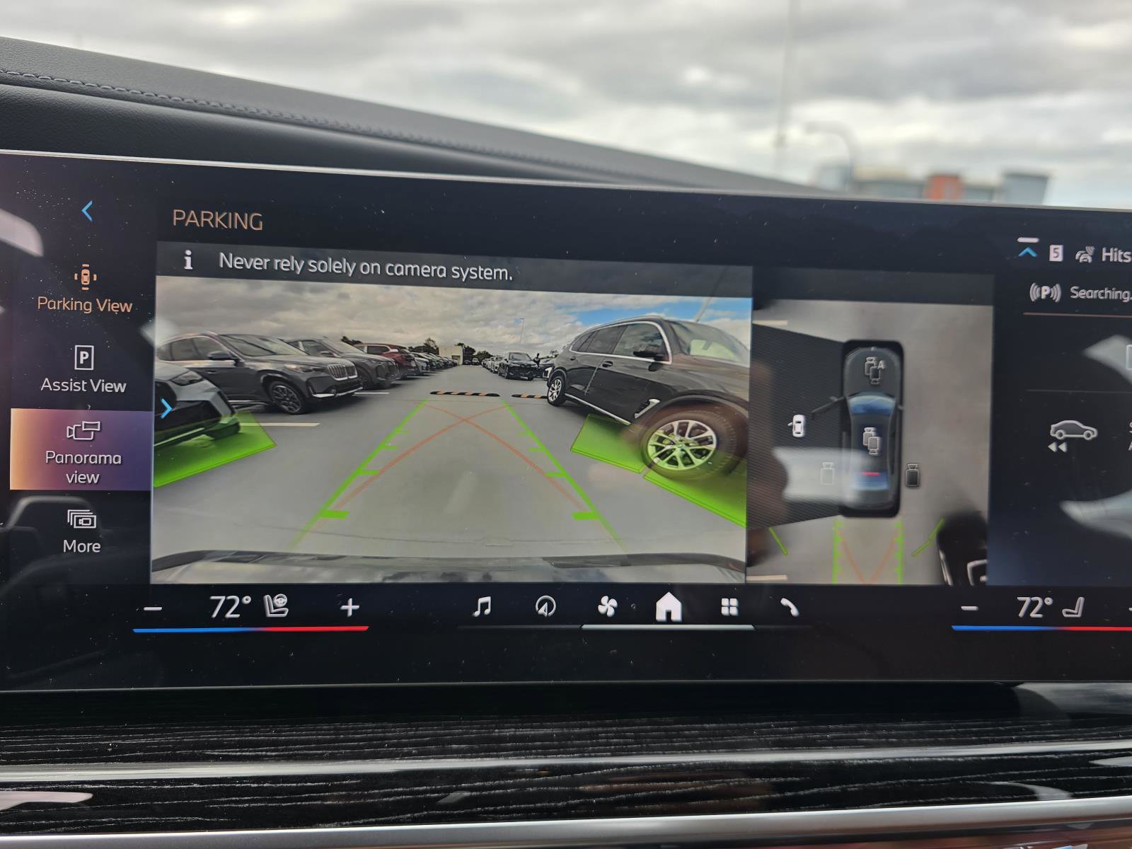 New 2026 BMW 750e xDrive image 15