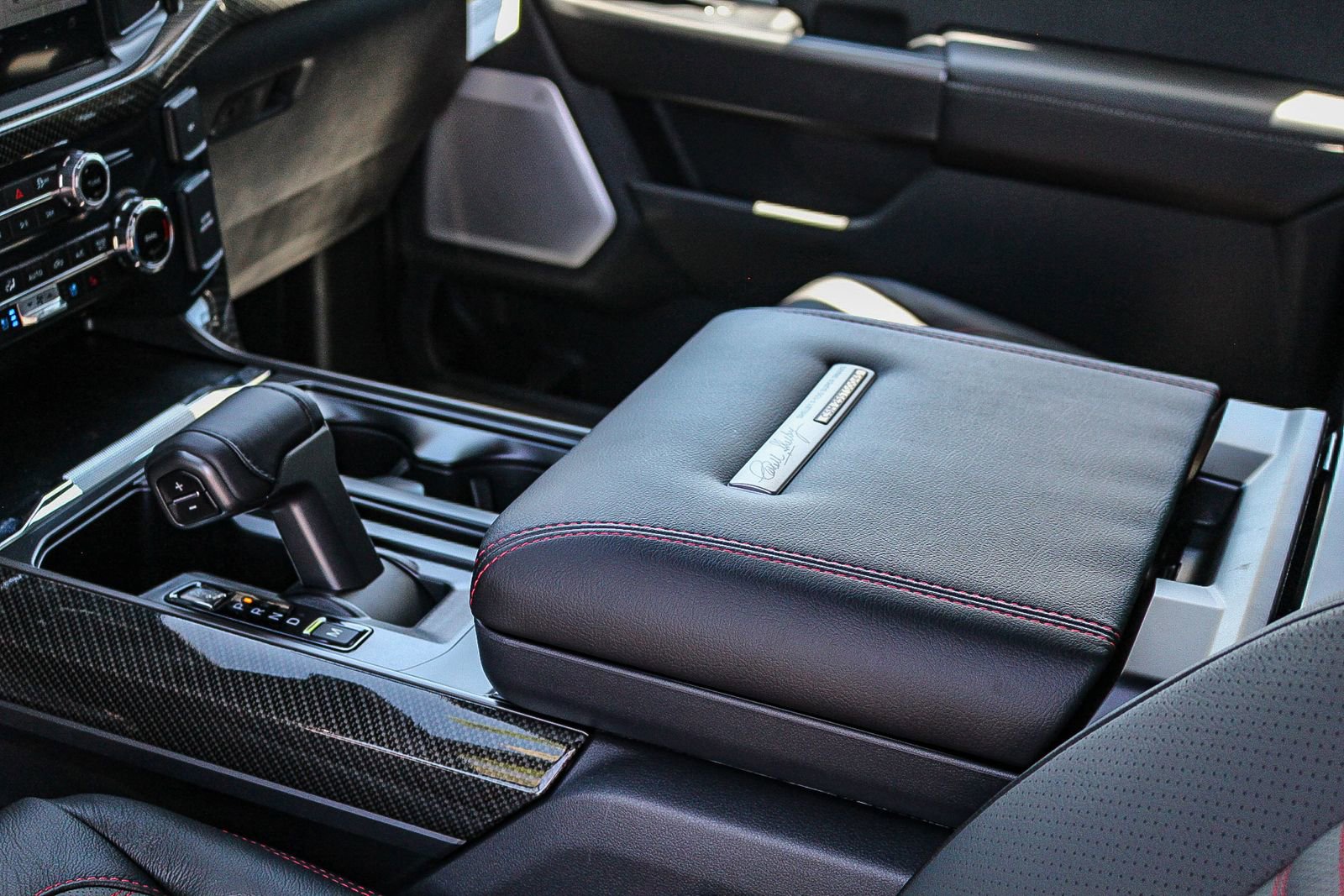 New 2025 Ford F150 Lariat w/ Equipment Group 502A High image 21