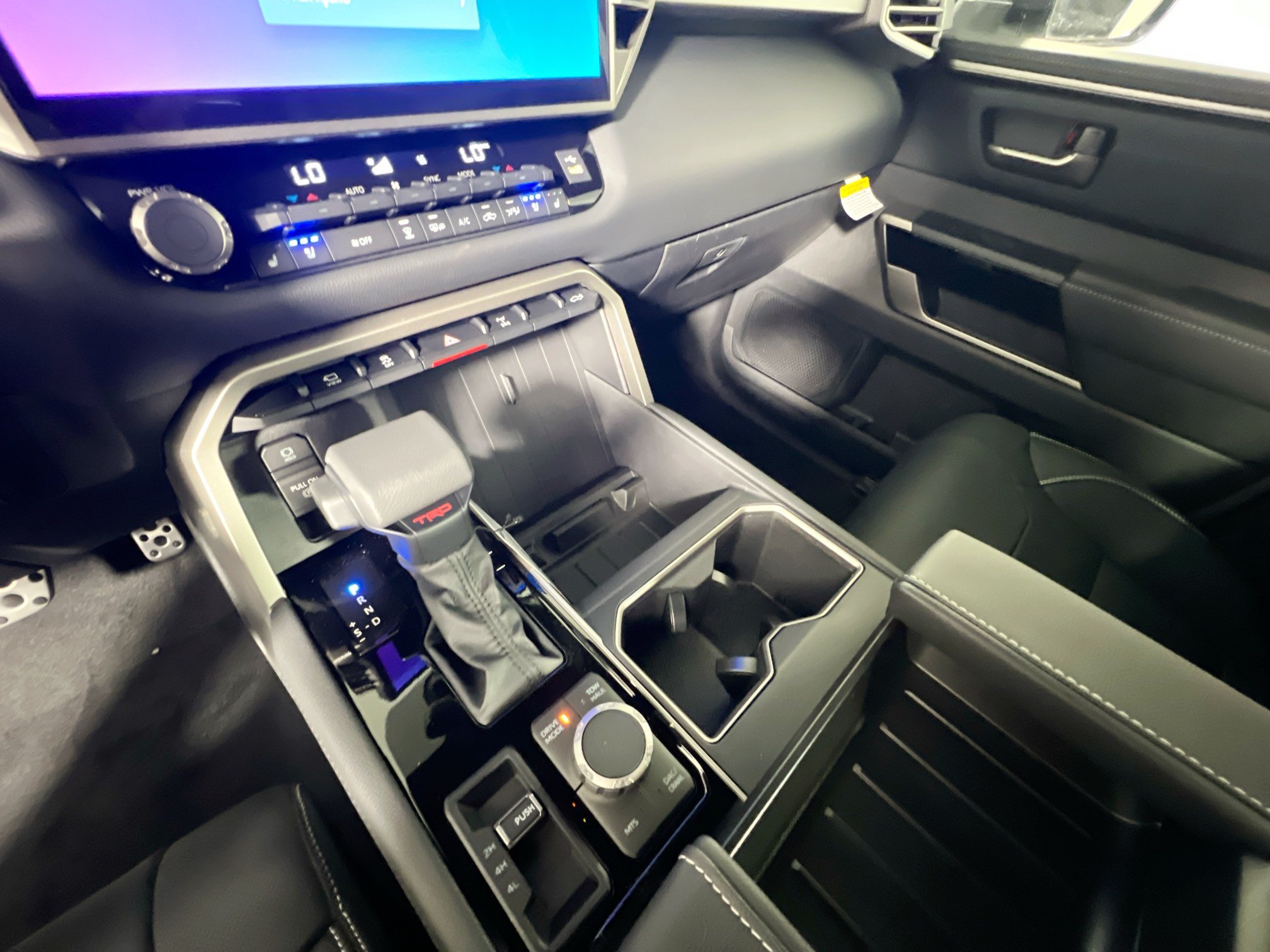 New 2026 Toyota Tundra Limited AWD/4WD image 25