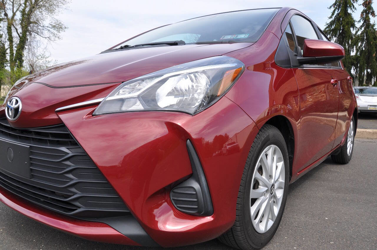 Used 2018 Toyota Yaris LE image 2