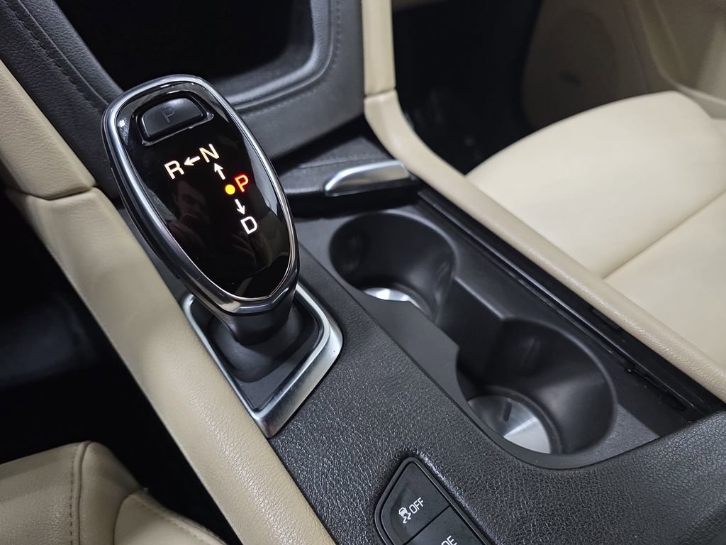 Used 2018 Cadillac XT5 AWD image 24