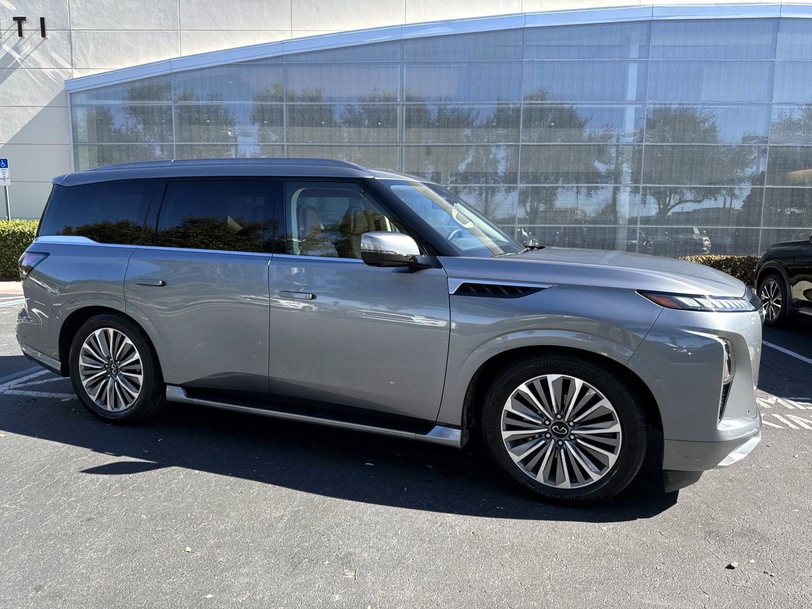 Used 2025 INFINITI QX80 Sensory