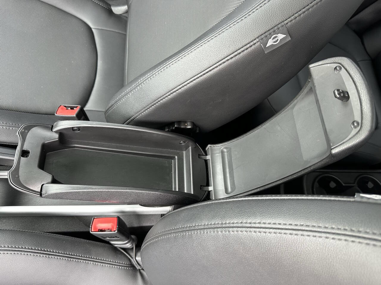 Used 2014 MINI Cooper Paceman S image 29