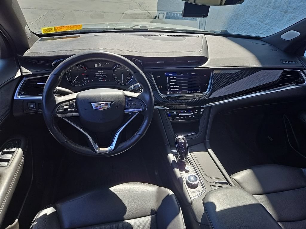 Used 2024 Cadillac XT6 Premium Luxury AWD/4WD image 17