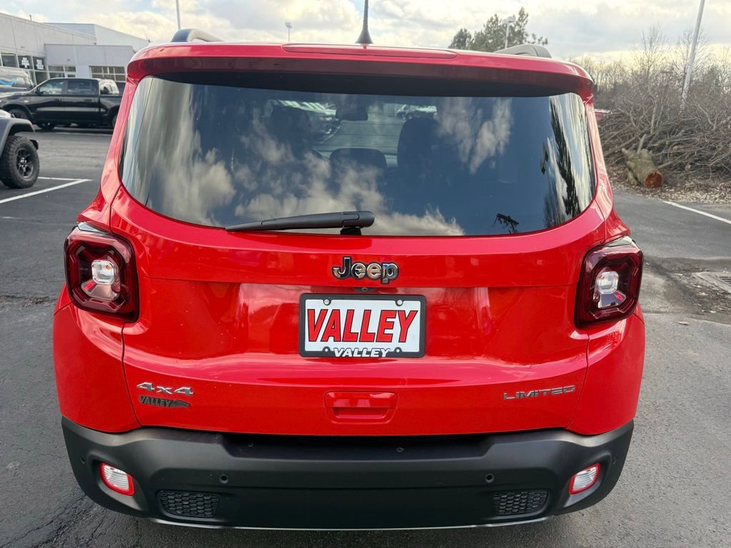 Used 2023 Jeep Renegade Limited w/ Limited Elite Group image 4