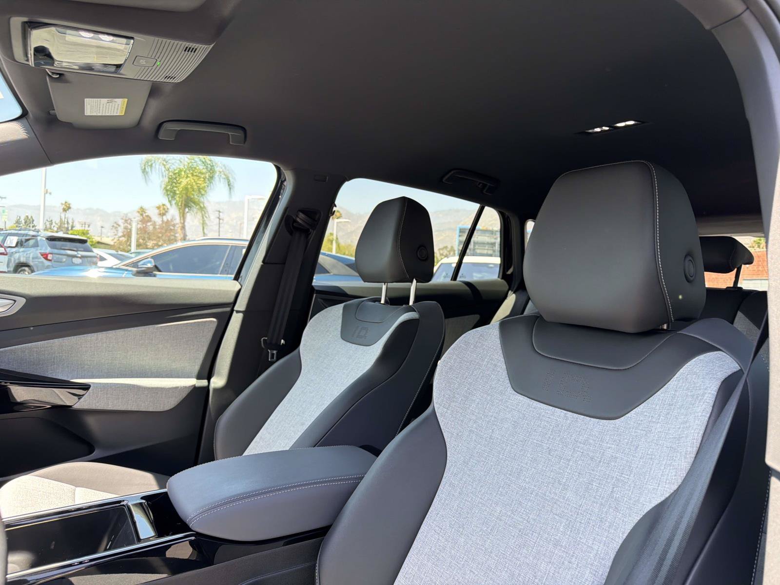 Certified 2023 Volkswagen ID.4 Pro AWD/4WD image 29