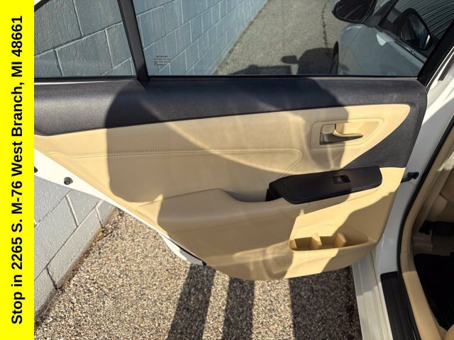 Used 2016 Toyota Camry XLE FWD image 17
