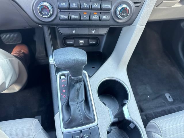 Used 2022 Kia Sportage LX w/ LX FWD Value Edition Package image 21
