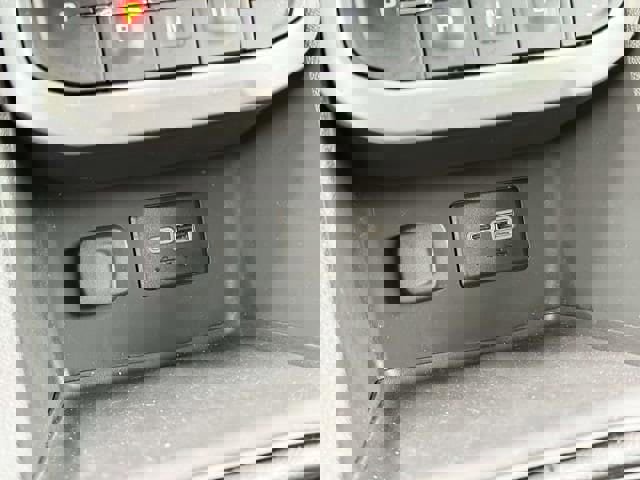 Certified 2023 GMC Acadia SLE w/ Driver Convenience Package image 28