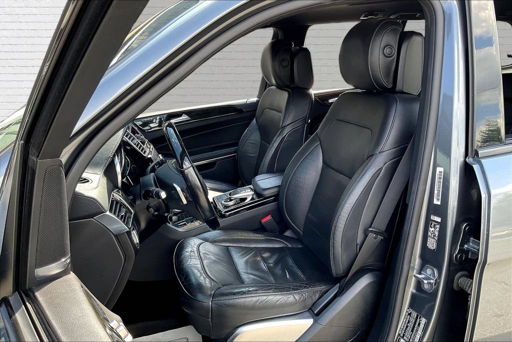 Used 2019 Mercedes-Benz GLS 550 4MATIC w/ Driver Assistance Package image 19