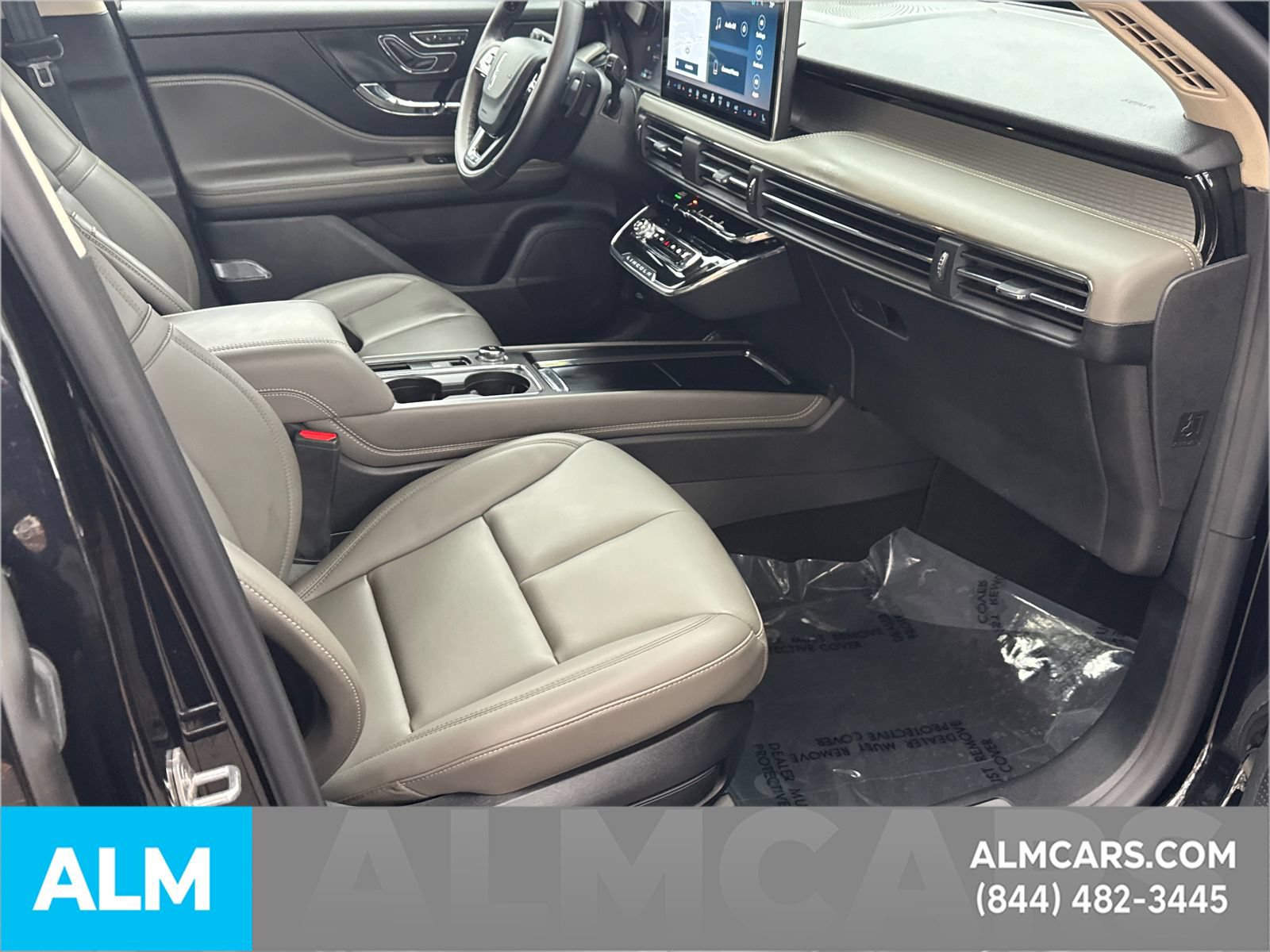 Used 2024 Lincoln Corsair AWD image 15