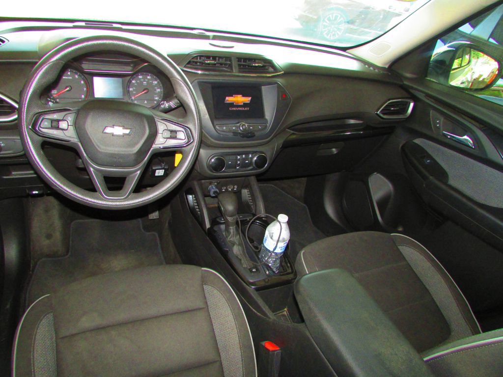 Used 2022 Chevrolet TrailBlazer LS image 17