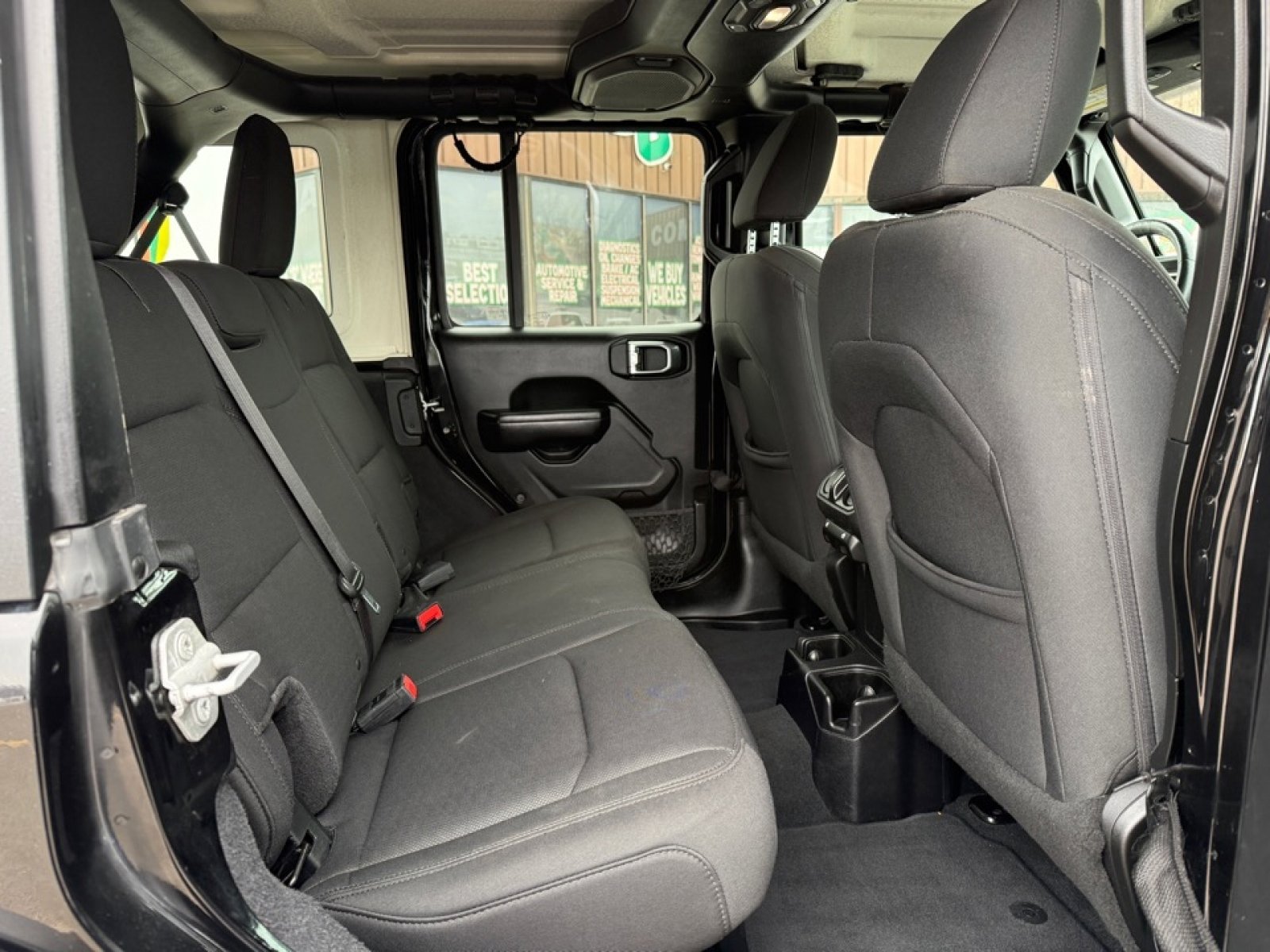 Used 2018 Jeep Wrangler Unlimited Sport S image 15