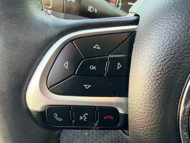 Used 2017 Jeep Compass Latitude w/ Popular Equipment Group FWD image 31