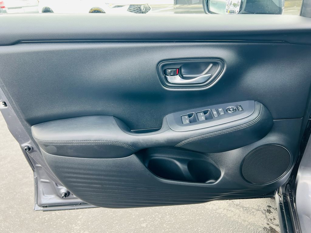 Used 2024 Honda HR-V LX image 12