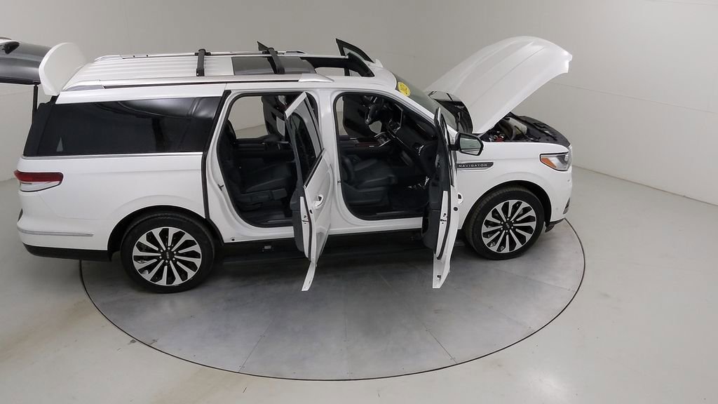 Used 2023 Lincoln Navigator L Reserve w/ Equipment Group 201A image 53