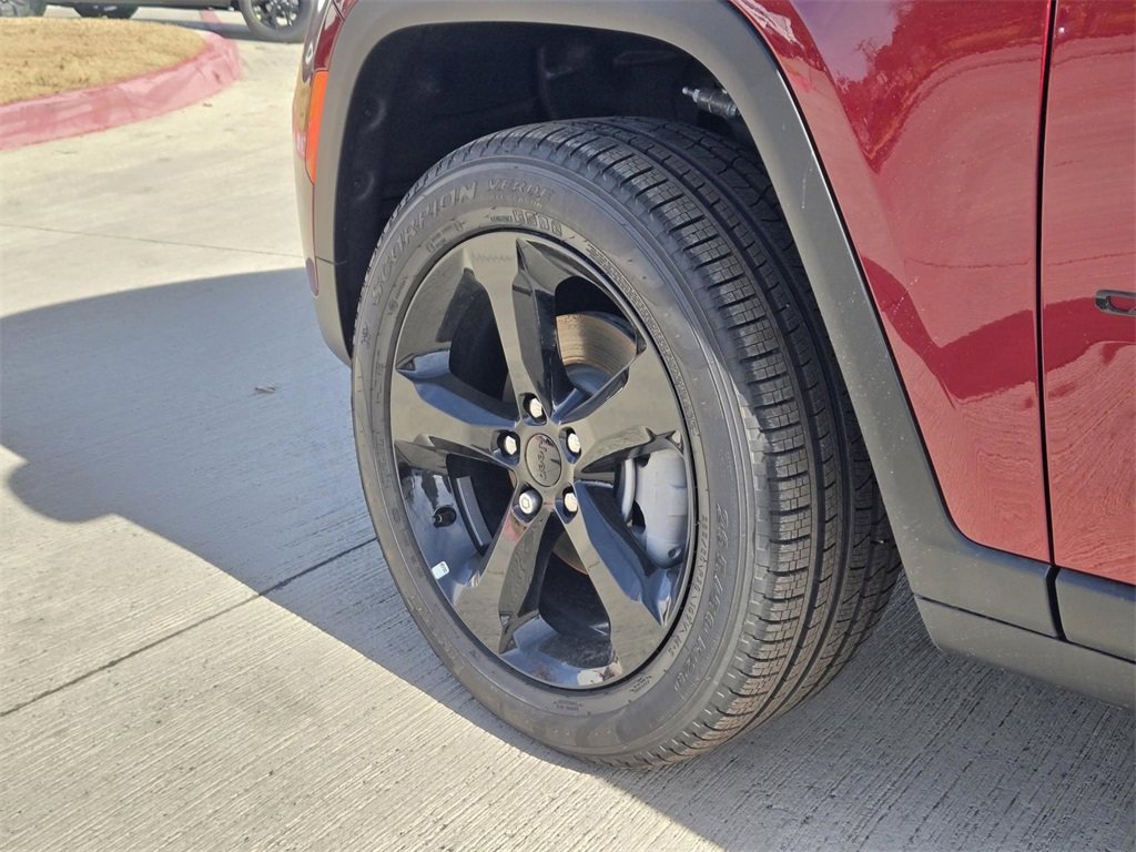 New 2025 Jeep Grand Cherokee Limited w/ Black Appearance Package image 6