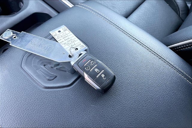 Used 2021 RAM 1500 Laramie AWD/4WD image 35