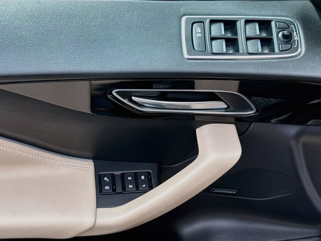 Used 2020 Jaguar F-PACE Premium AWD/4WD image 19