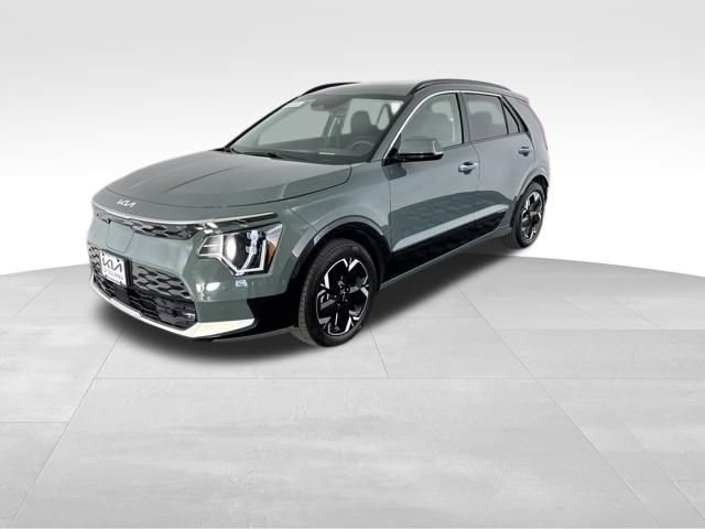Certified 2023 Kia Niro Wave w/ Wave Preserve Package FWD image 5