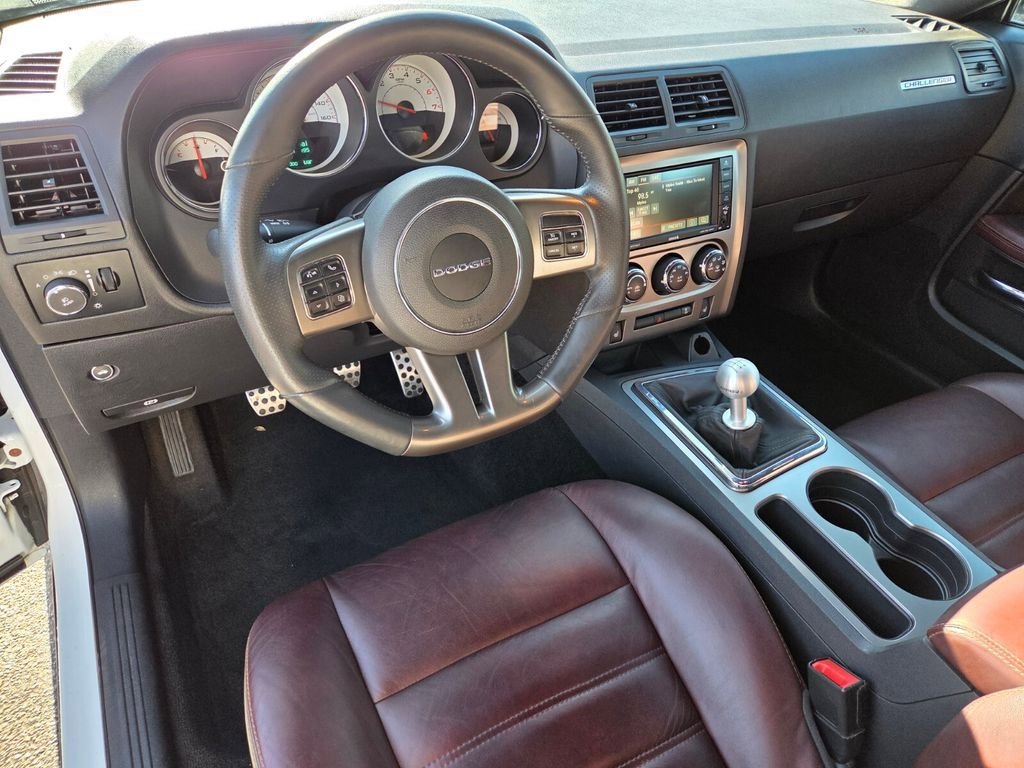 Used 2014 Dodge Challenger R/T RWD image 15