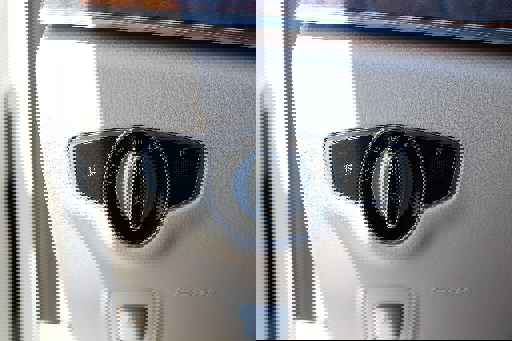 Used 2017 Mercedes-Benz E 300 4MATIC image 47