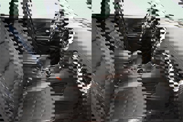 Used 2024 GMC Terrain SLT image 21