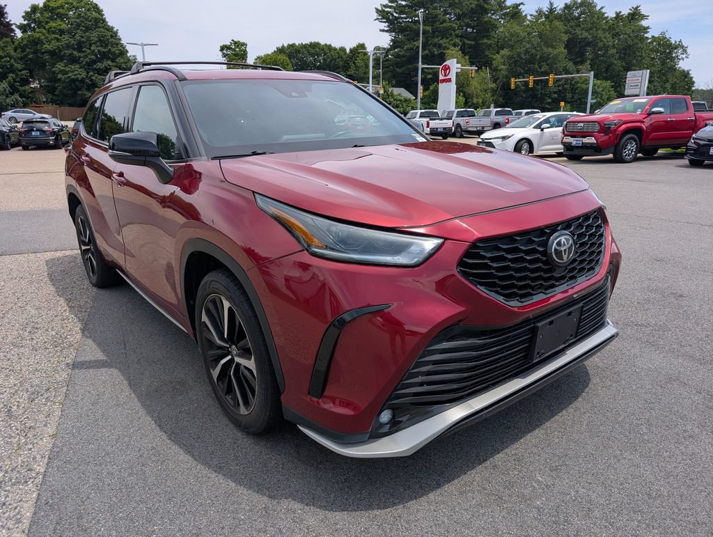 Used 2021 Toyota Highlander XSE AWD/4WD image 8