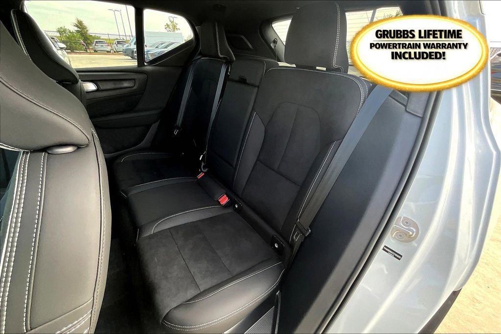 New 2026 Volvo XC40 B4 Plus w/ Protection Package Premier image 19