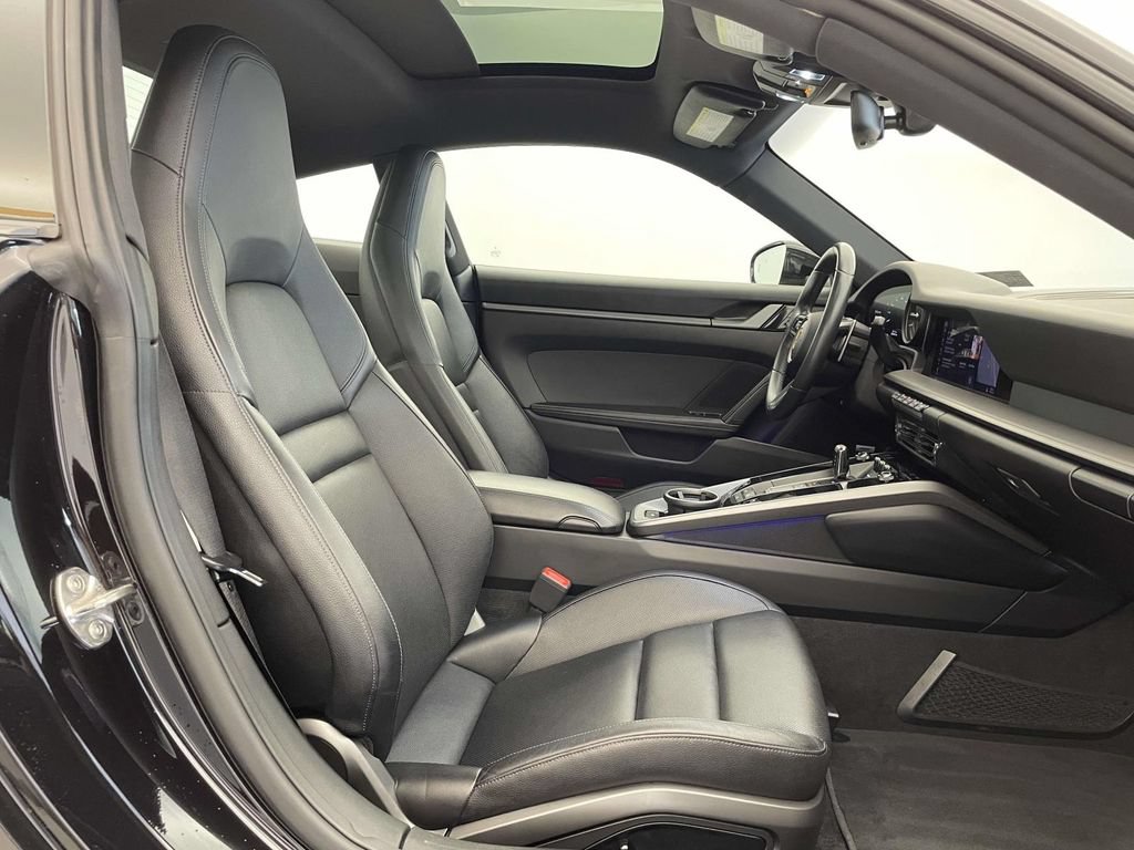 Used 2021 Porsche 911 Carrera RWD image 20