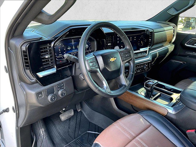 Used 2023 Chevrolet Silverado 1500 High Country RWD image 14