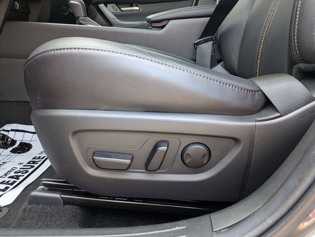 Used 2025 MAZDA CX-50 AWD 2.5 Hybrid w/ Premium Pkg image 14