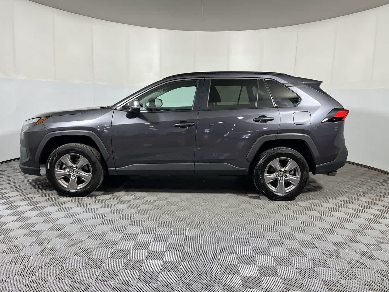Used 2024 Toyota RAV4 XLE AWD/4WD image 5