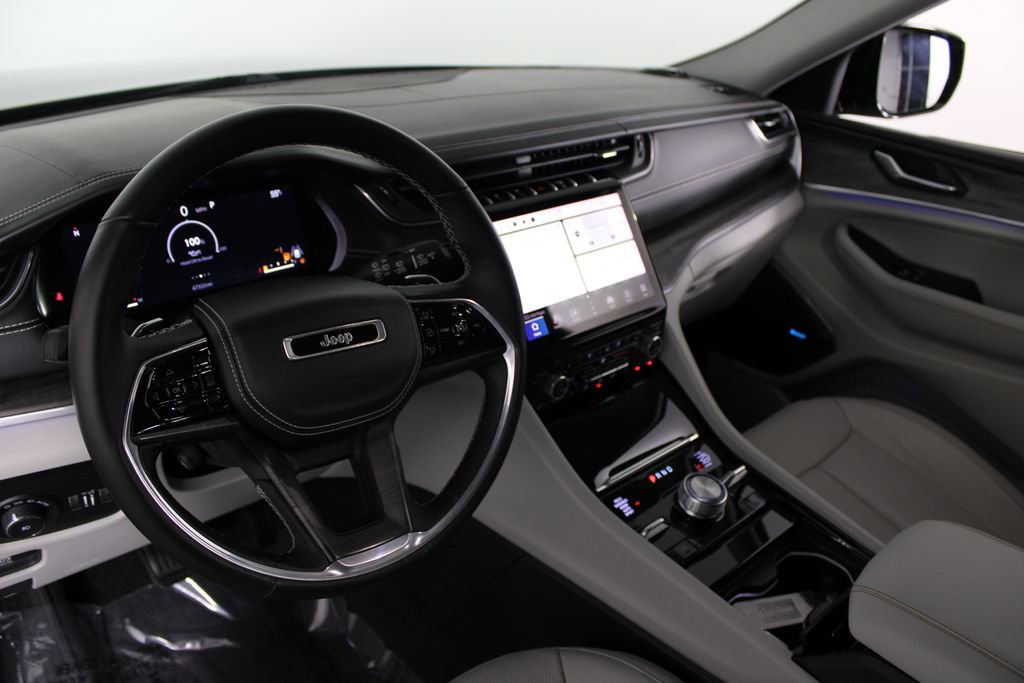 Used 2022 Jeep Grand Cherokee L Overland w/ MOPAR Finishing Package image 19