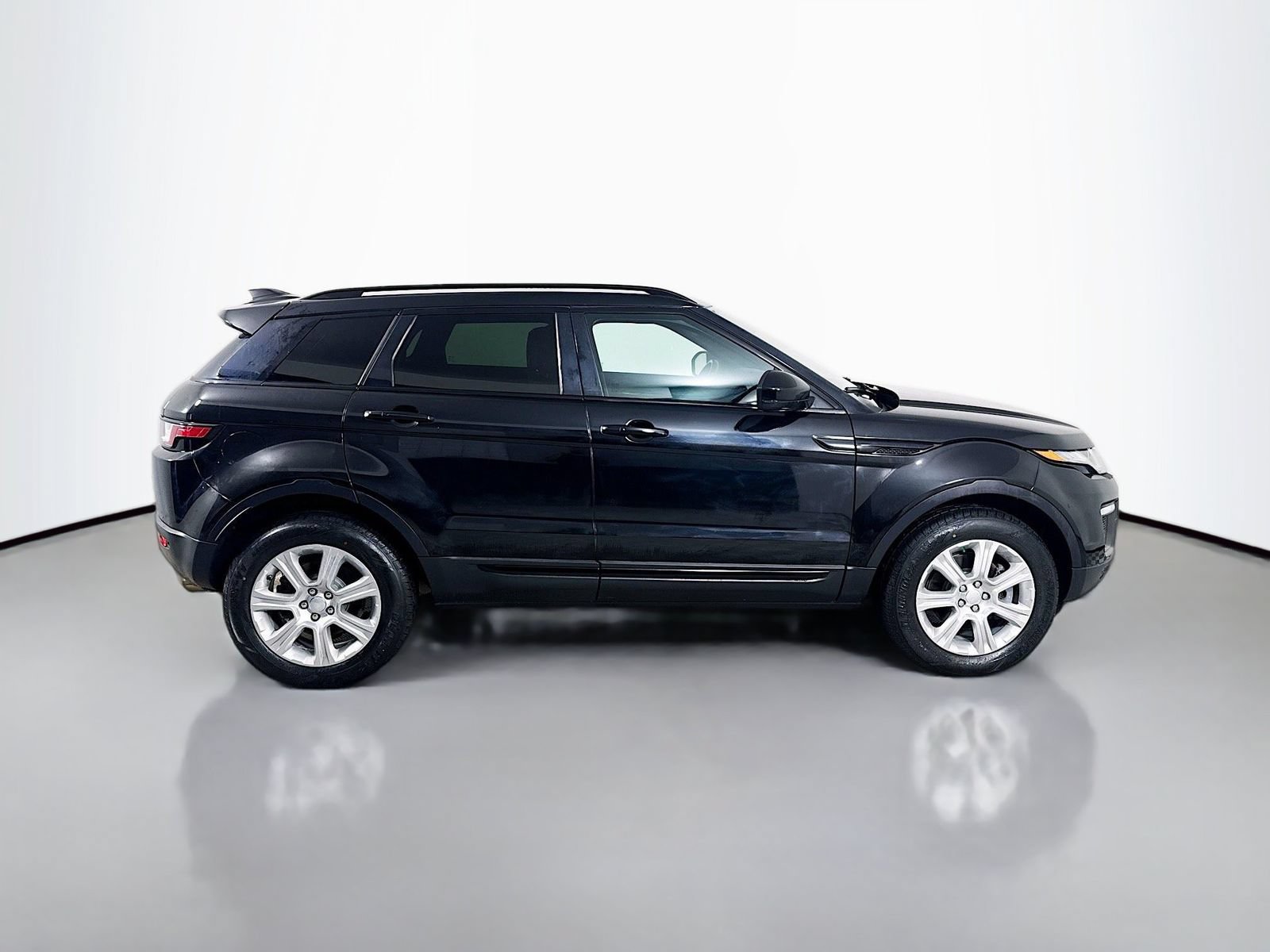 Used 2017 Land Rover Range Rover Evoque SE Premium AWD/4WD image 8